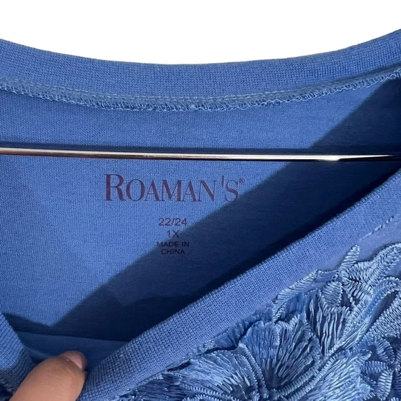 Roamans Blue Blouse Floral Applique Textured 3D 1X Short Sleeves Pullover Top - Picture 5 of 5